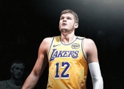 洛杉矶湖人训练开放日，今晚强势反弹引欢呼，足总杯在即，细节决定成败(足总杯第四轮90分钟战平)