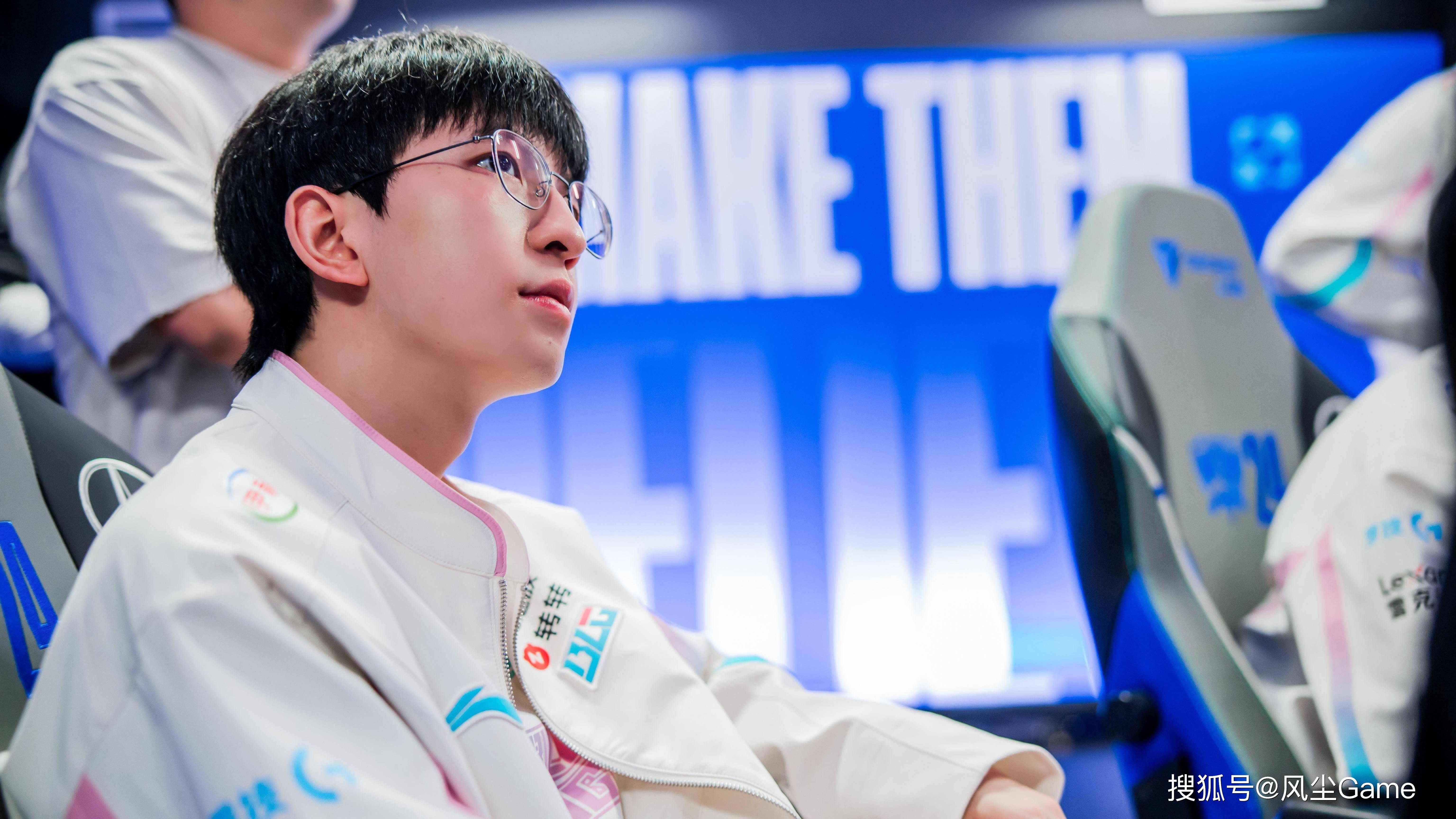 包含Ning在TES比赛中战术调整，惊险取胜引发热议！的词条