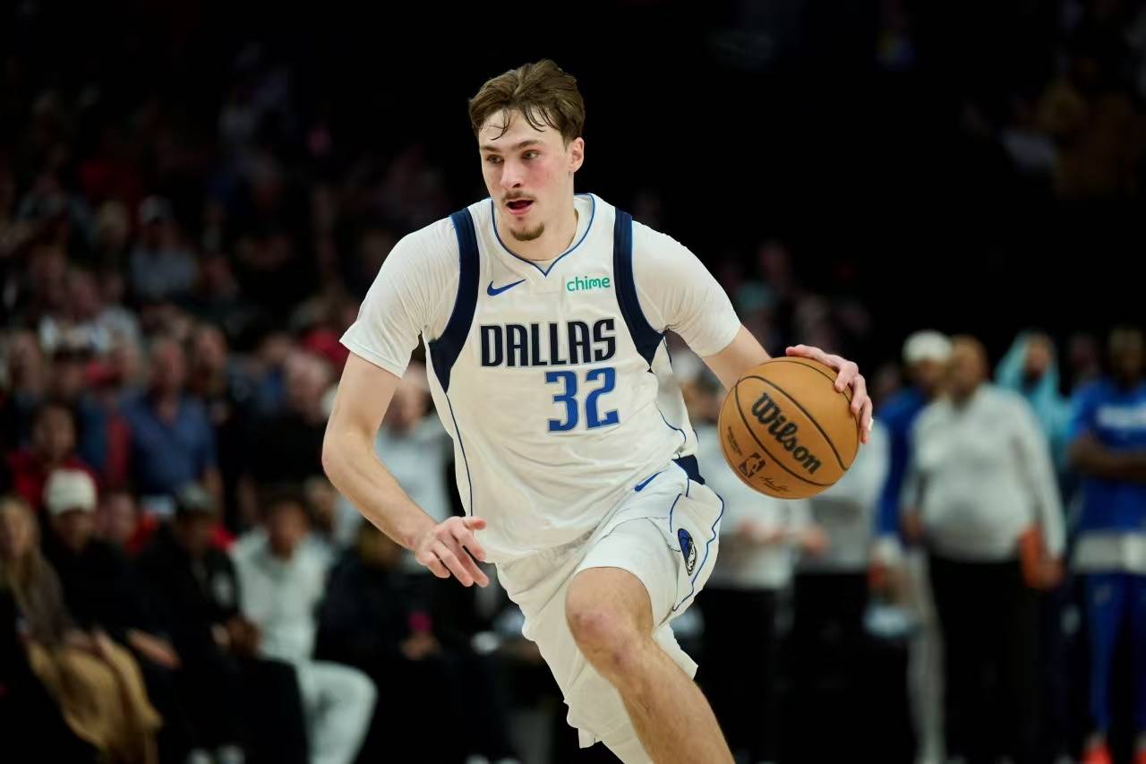 关于莱万多夫斯基在独行侠比赛中爆冷，大胜引发热议！的信息